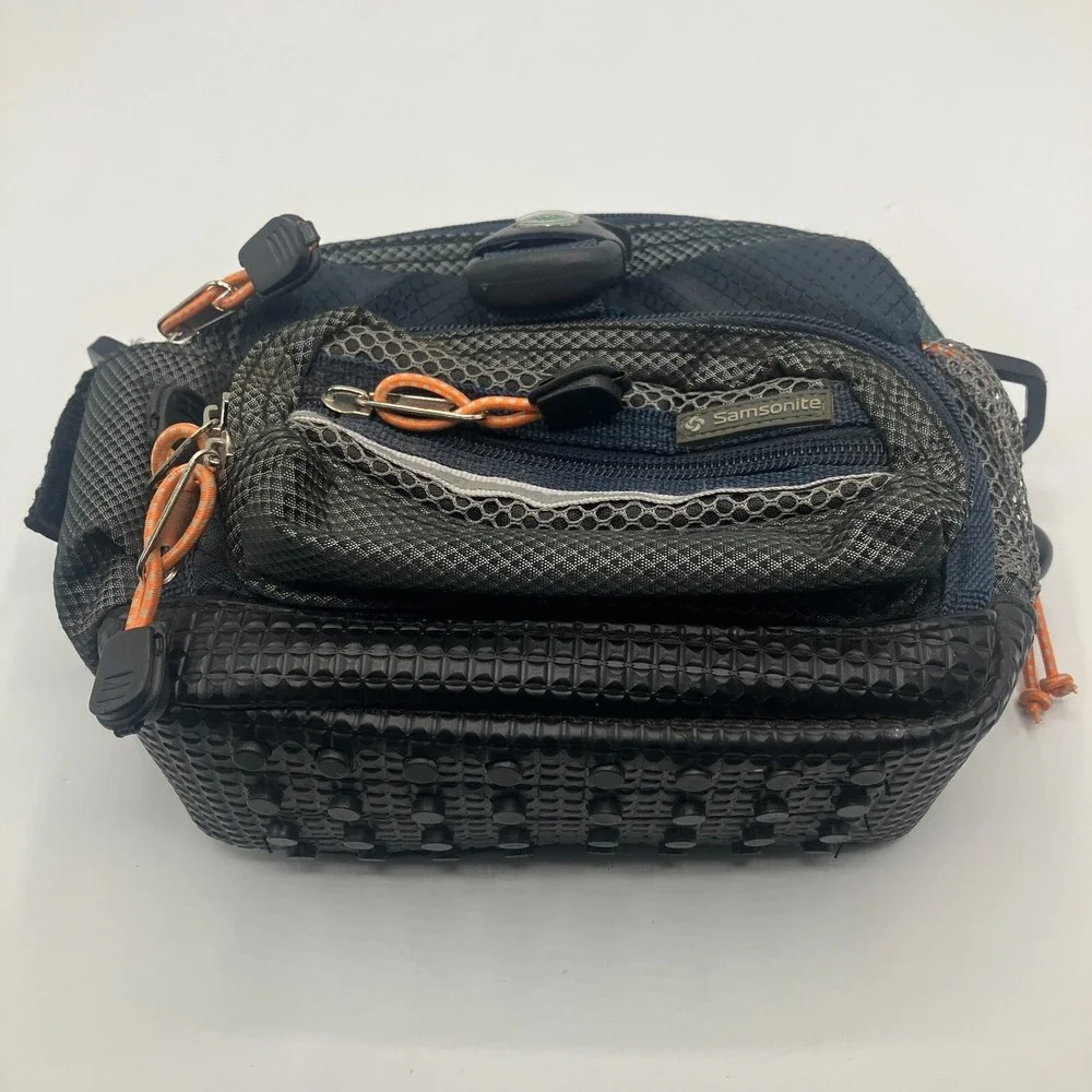 Samsonite (SB609BLU) Blue Multi-Pocket Digital Camera Bag w/ Compass No‎ Strap